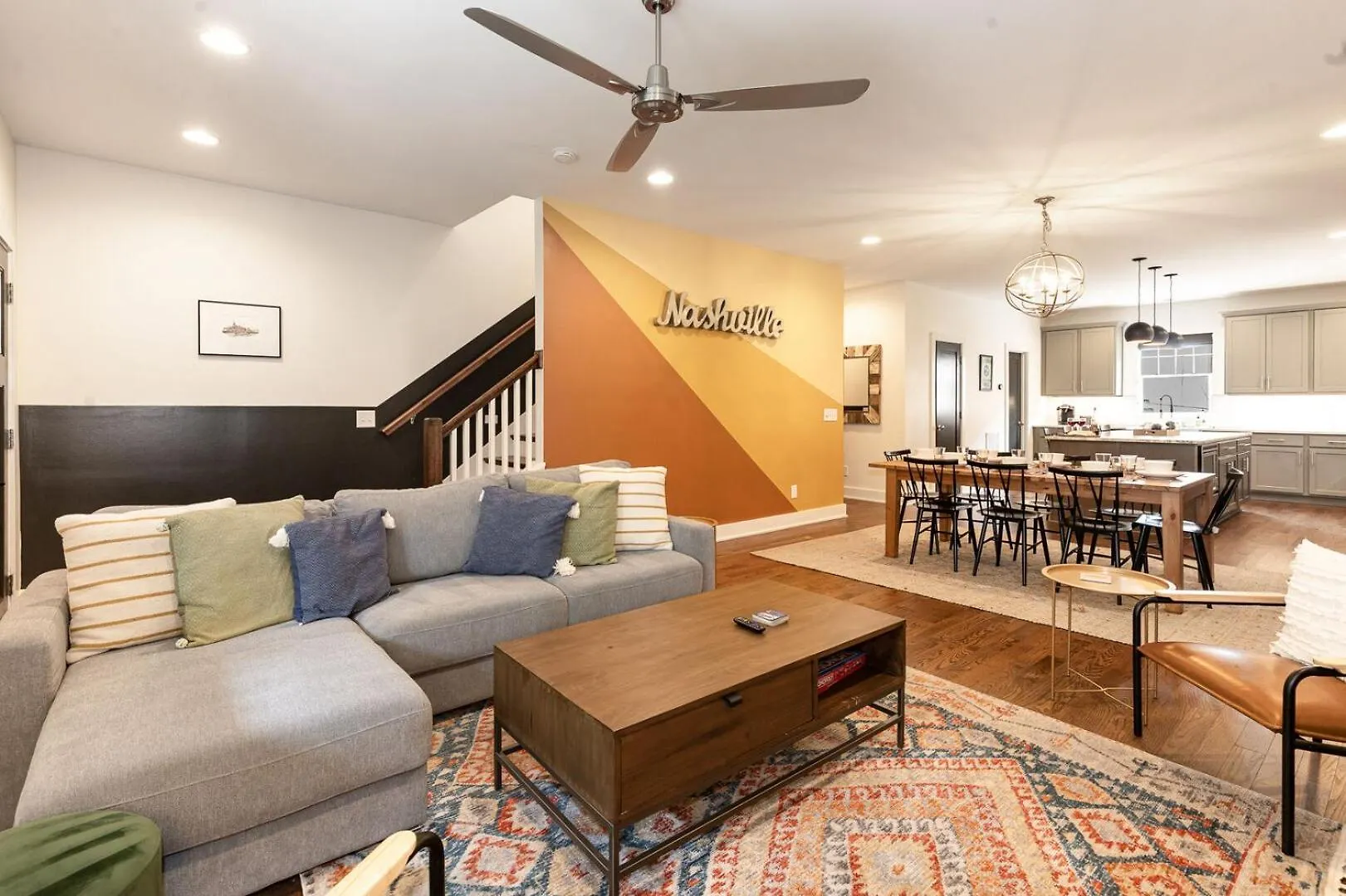 Holiday home Elegant Elliott-2 Units-Hot Tub-Mins To 12 South Villa Nashville United States